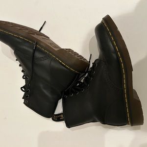 Doc martens women’s boots